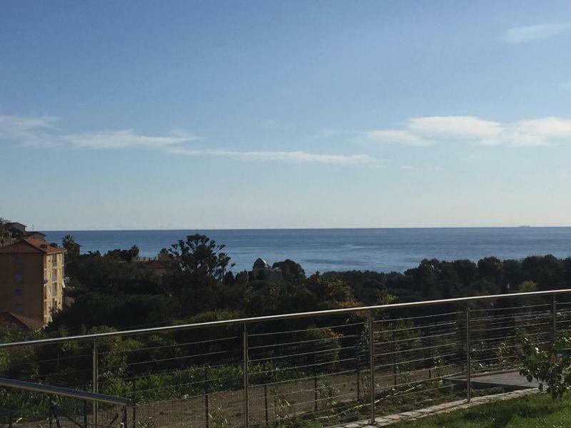 Casaluna Lägenhet Ventimiglia Exteriör bild
